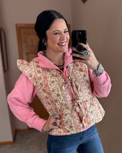Load image into Gallery viewer, Floral Quilted Peplum Vest
