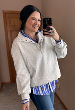 Load image into Gallery viewer, Scallop Hem Pullover **2 COLORS**
