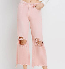 Load image into Gallery viewer, Powder Pink 90’s Vintage Cropped Flare Vervet Jeans
