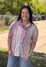 Load image into Gallery viewer, Pink Floral Short Sleeve Top
