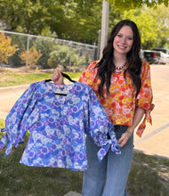 Load image into Gallery viewer, Floral Tied Puff Sleeve Top ** 2 COLORS **
