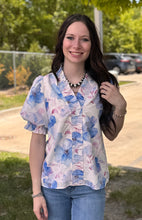 Load image into Gallery viewer, Ruffle Detail Floral Puff Sleeve Top
