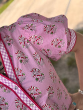 Load image into Gallery viewer, Pink Floral Top - PLUS

