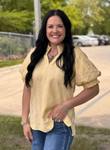 Load image into Gallery viewer, Textured Puff Sleeve Top **3 COLORS**
