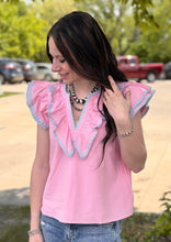 Load image into Gallery viewer, Pink Triangle Stich Ruffled Top
