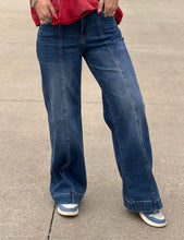 Load image into Gallery viewer, Lovervet High Rise Trouser Hem Front Seam Jeans
