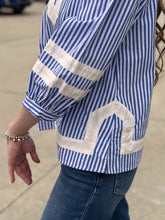 Load image into Gallery viewer, Striped Contrast 3/4 Sleeve Top ** 3 COLORS **
