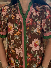 Load image into Gallery viewer, Floral Puff Sleeve Top **2 COLORS** - PLUS
