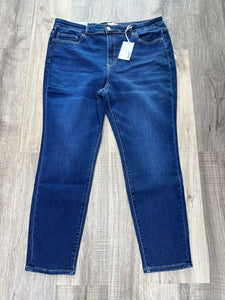 Dark Wash High Rise Skinny Jeans - PLUS -
