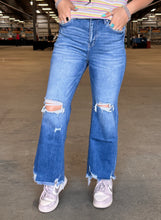 Load image into Gallery viewer, Super High Rise Distressed Ankle Mica Jeans

