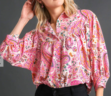 Load image into Gallery viewer, Pink Paisley 3/4 Sleeve Collared Top
