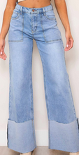 Load image into Gallery viewer, Light Stone Wash Folded Hem Jeans

