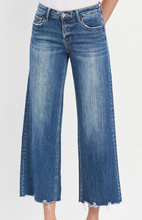 Load image into Gallery viewer, Cropped Wide Leg Lovervet Jeans
