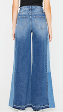 Load image into Gallery viewer, Medium Wash Panel Wide Leg KanCan Jeans
