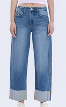Load image into Gallery viewer, Cuffed Barrel Lovervet Jeans
