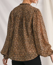 Load image into Gallery viewer, Leopard Shirring Top
