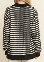 Load image into Gallery viewer, Black Striped 1/4 Zip
