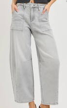 Load image into Gallery viewer, Mid Rise Grey Wash Barrel Risen Jeans
